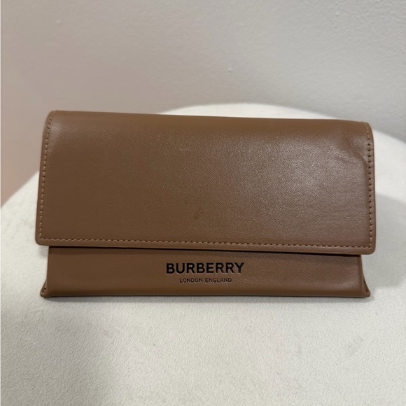 Burberry Silver Sunglasses - Picture 2 of 7